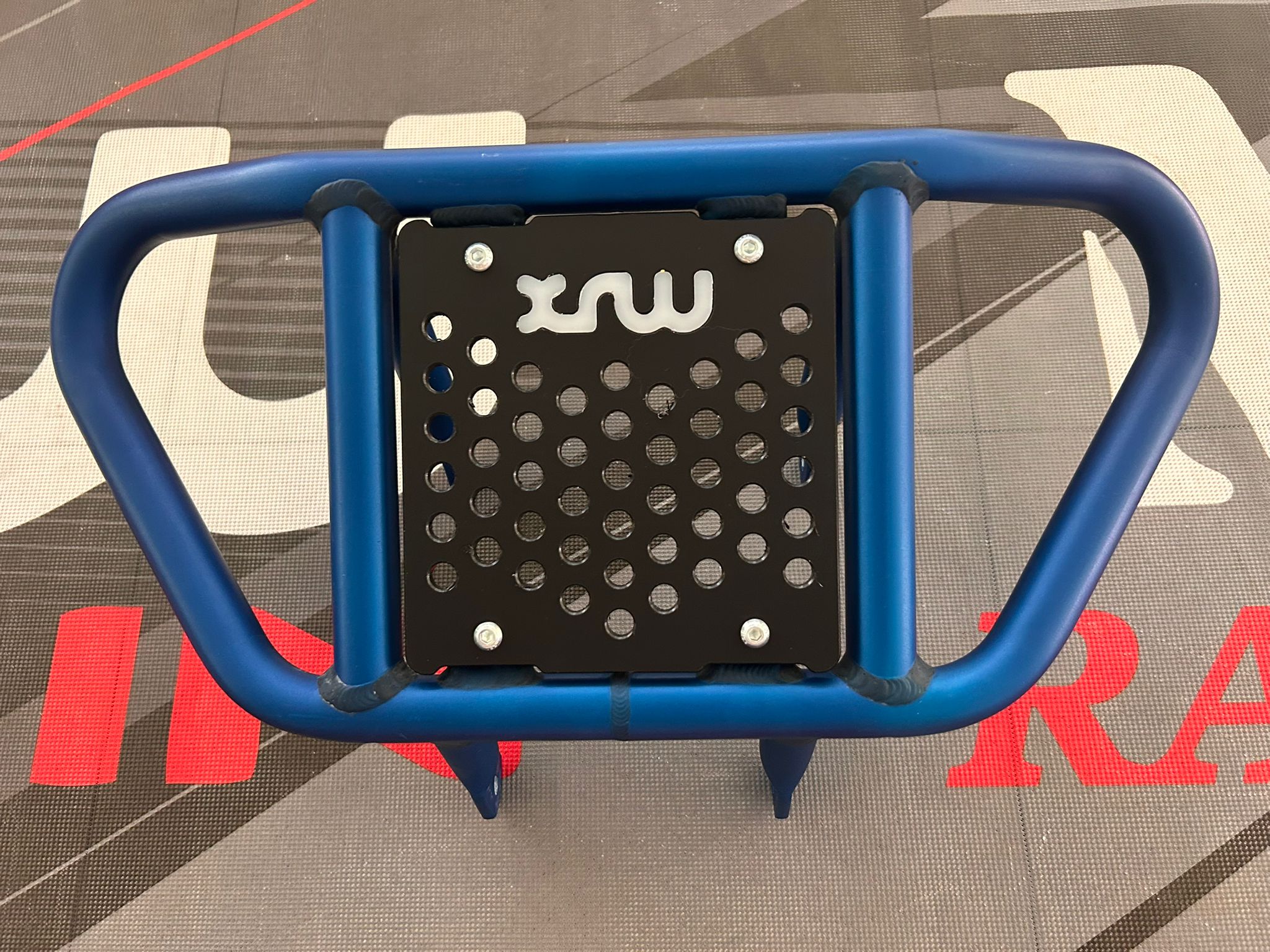 Defensa delantera azul anonizada X19 para suzuki ltz 400