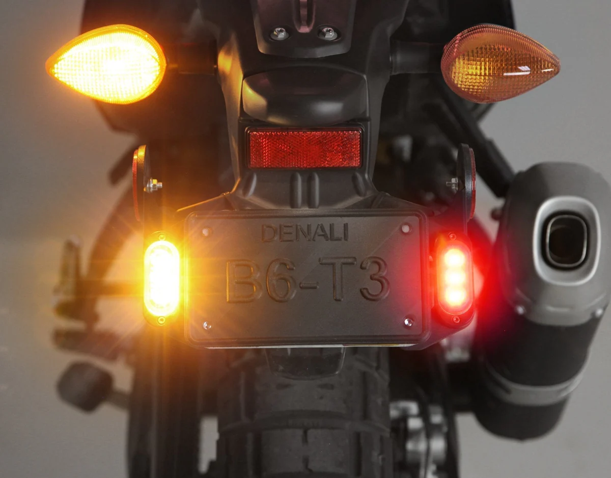 kit denali luces traseras intermitentes t3 con soporte guardabarros - Imagen 2